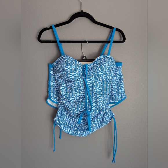 Women's Boden Tankini And Shorts Swimsuit With Adjustable Straps. Size 8. - Picture 3 of 6